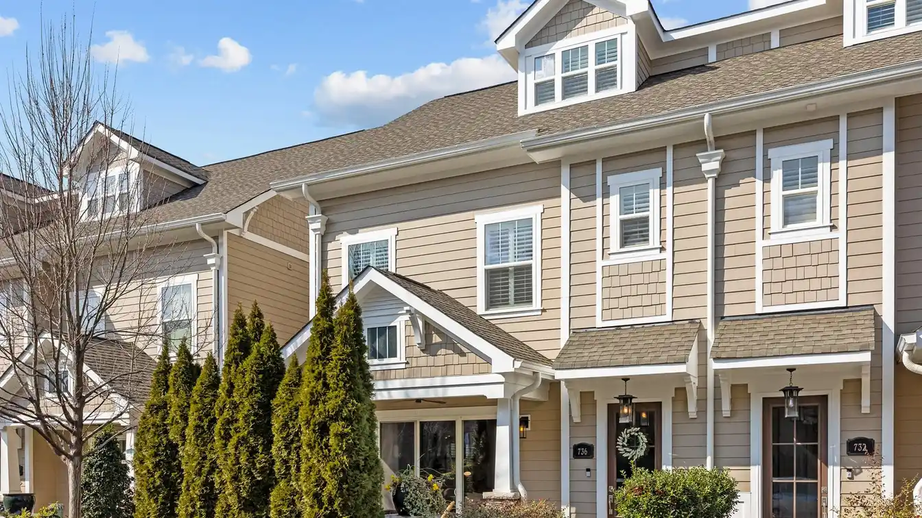 Luxurious Townhome on Lake Davidson