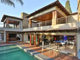 Palatial Residence with State-of-the-art Finishes