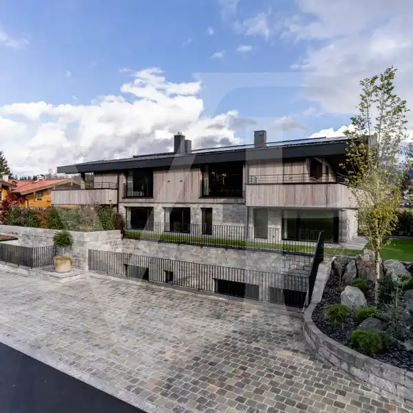 HIGH-QUALITY CHALET IN A SOUGHT-AFTER LOCATION