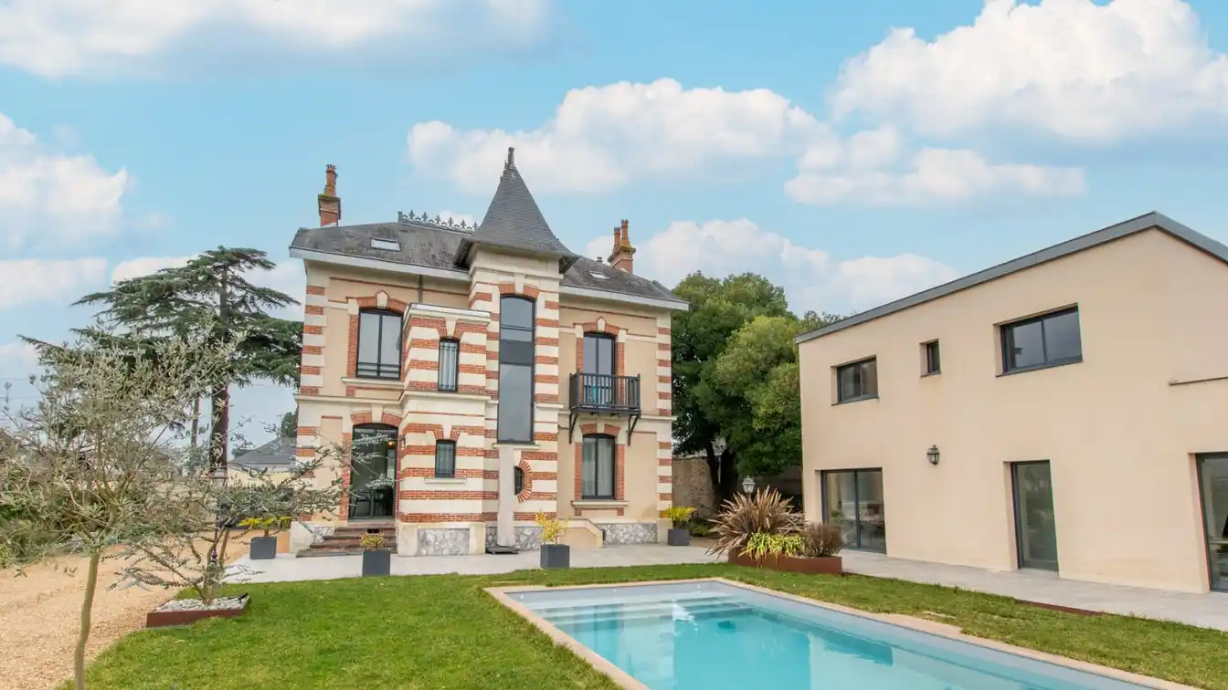 Bourgeois 1901 Residence