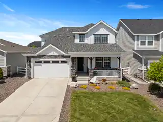 Beautifully Maintained Residence on a Charming Cul-de-sac