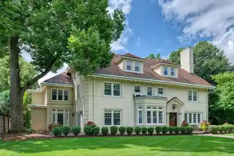 Sumptuous and Elegant Masterpiece