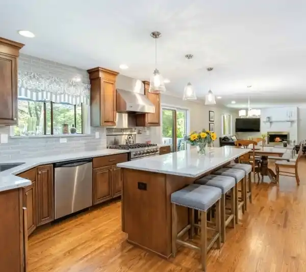 BEAUTIFULLY UPDATED AND SPACIOUS COLONIAL HOME
