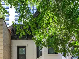 Marvelous Turn-of-the-century Gold Coast Rowhome