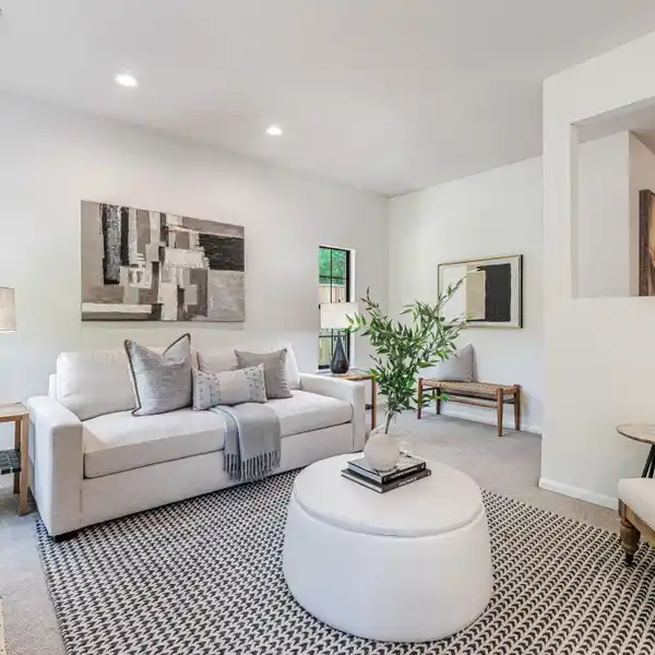 CHARMING SINGLE-STORY HOME WITH ENDLESS POTENTIAL