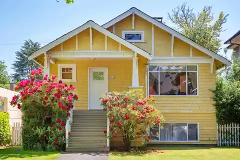 Charming Residence in Coveted Kitsilano