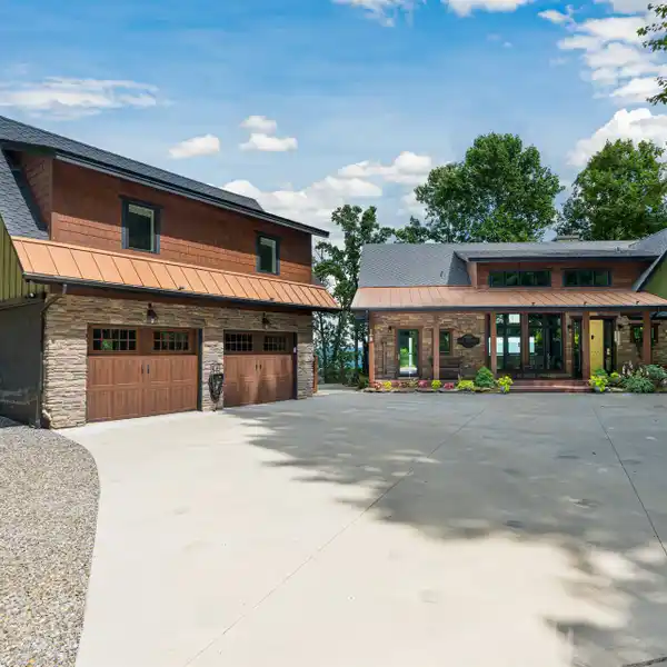 CURTIS CREEK RETREAT WITH FLEXIBILITY