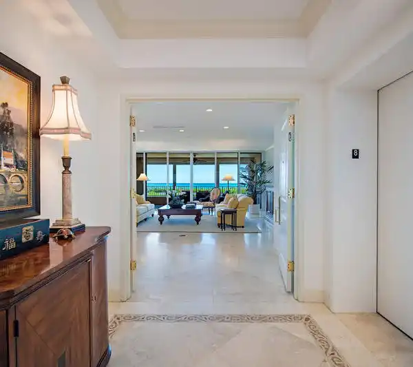 RARE PELICAN BAY CAP FERRAT GEM