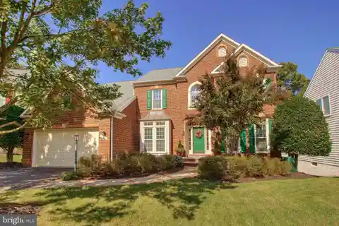 Elegant River Crest Home Backing Scenic Parkland