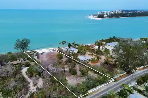 Exceptional Estate Property with Private Beach
