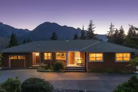 Private Estate Spanning Nearly an Acre
