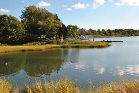 Waterfront Cottage with Incredible Views