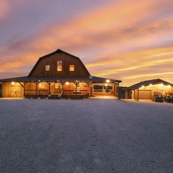 REMARKABLE 209-ACRE EQUESTRIAN PARADISE