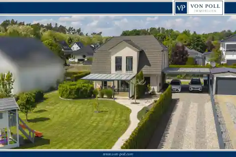 New Family Home on a Large Plot Near the Golf Course and Seddiner Lake
