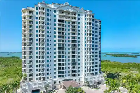 Completely and Meticulously Renovated Unit