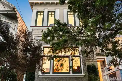 Architectural Presence with Refined Living