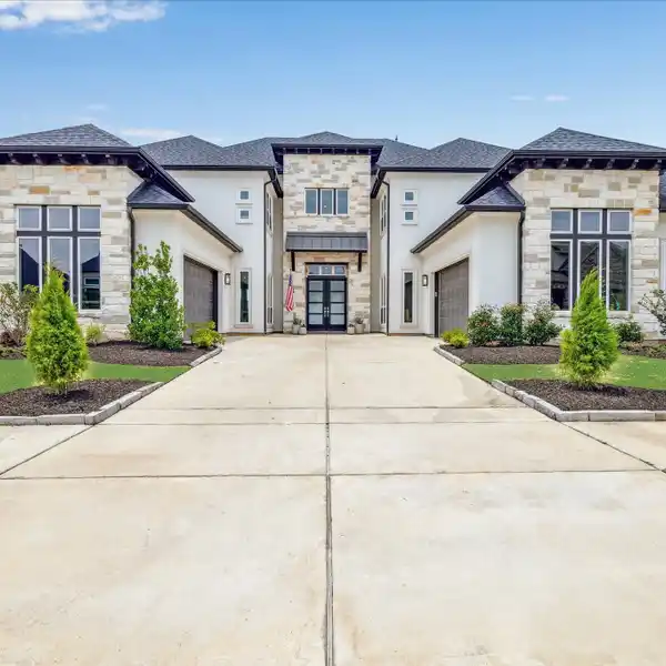 BEAUTIFUL HOME IN SOUGHT-AFTER BRIDGELAND