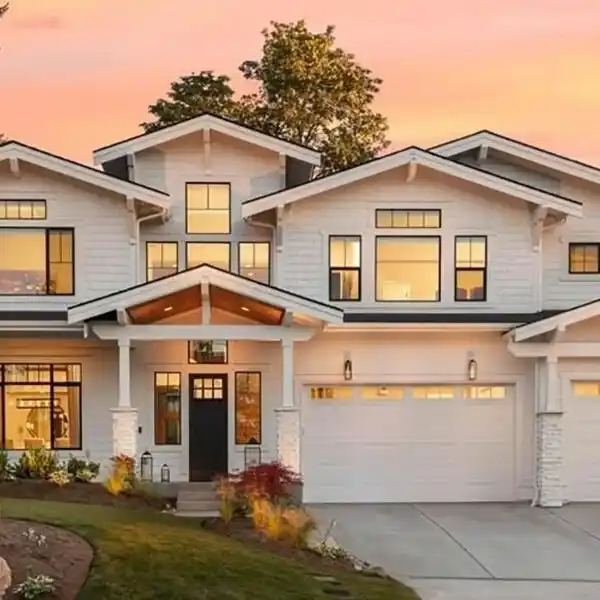 DREAMY CRAFTSMAN-INSPIRED RESIDENCE