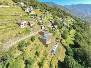 Spacious and Bright Residence