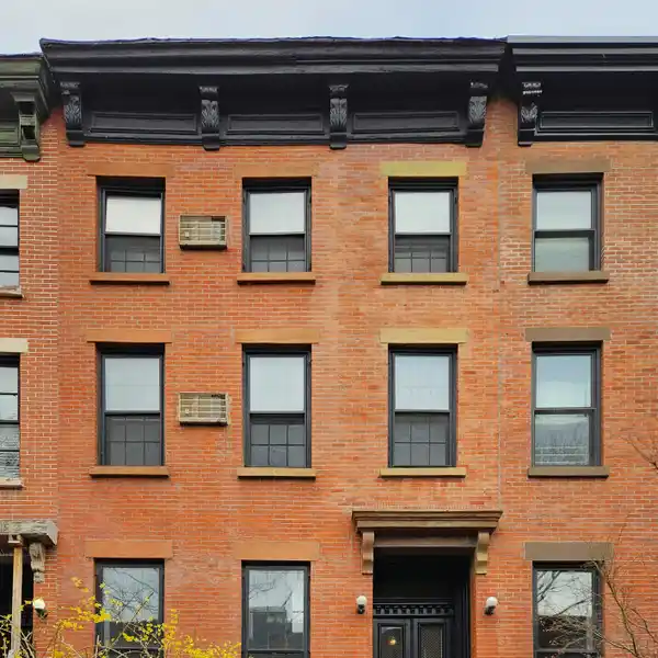 CLASSIC BOERUM HILL TOWNHOUSE