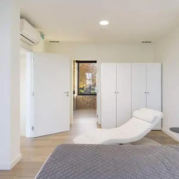 UNIQUE PROPERTY IN A PRIME LOCATION