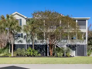 Stunning Open Plan Home in Sought-after Old Village Landing