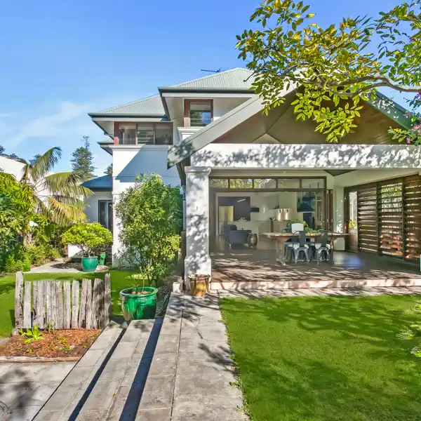 IMPECCABLE HOME IN CENTRAL LOCATION