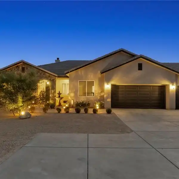 LUXURY MEETS PRIVACY AT THE TOP OF STAR POINT RANCH