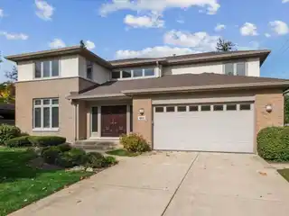 Refined Deerfield Residence Designed for Effortless Living