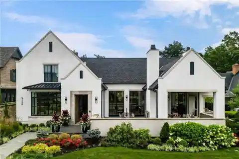 Cutting-Edge Technology with Enduring Elegance