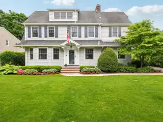 Immaculate and Inviting Colonial