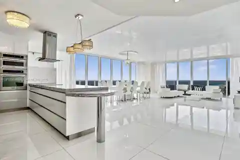 Two-Story Penthouse in Beach Club
