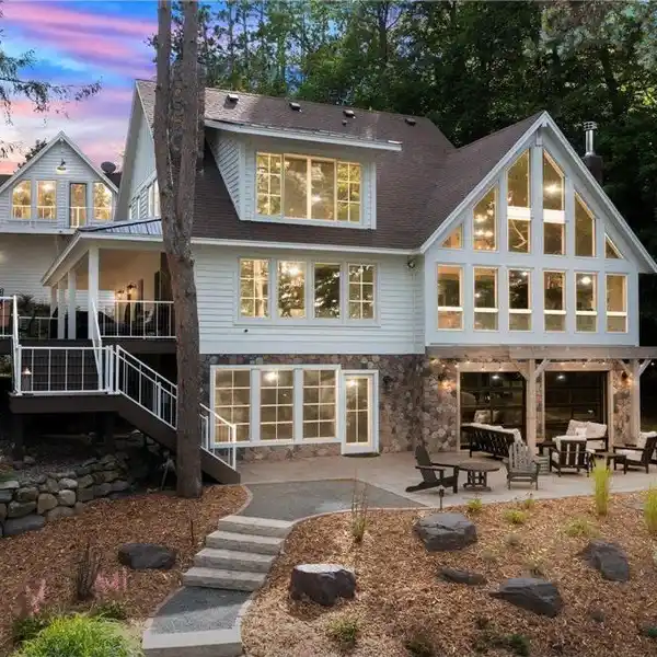 LUXURY ESTATE ON BALSAM LAKE