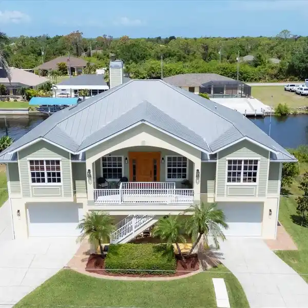 GULF ACCESS GEM WITH MYAKKA RIVER VIEWS