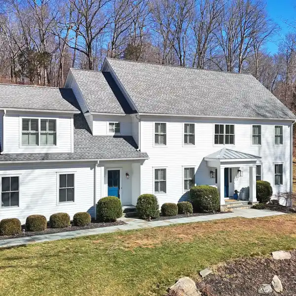 MODERN TRANSITIONAL COLONIAL CRAFTED TO PERFECTION