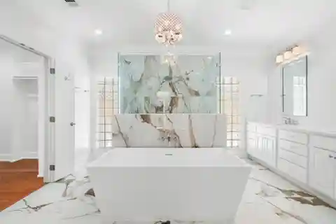 Spectacular Renovation in Lincoln Heights