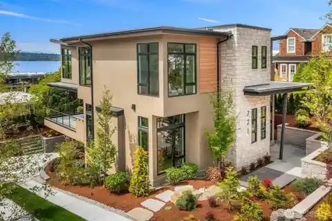 Unparalleled Downtown Luxury Living