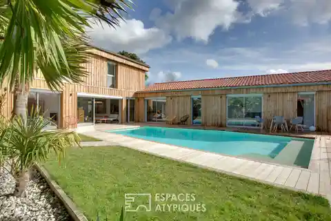 Elegant Villa in Seignosse Bourg