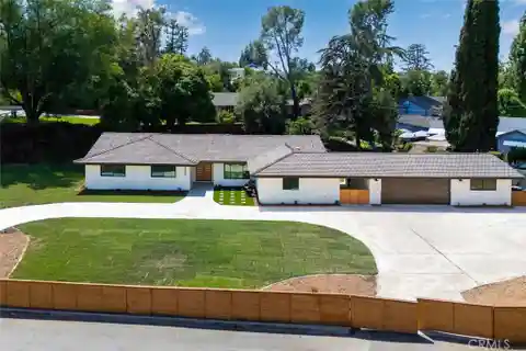 Laguna Lake Luxury Living