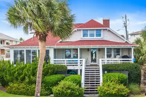 Private Sound Front Retreat