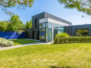 Contemporary Oasis Near Ocean and City