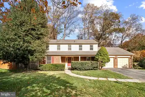 Corner-Lot Colonial in Sought-After Mclean Area