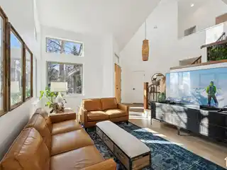 Tastefully Renovated Mountain Home