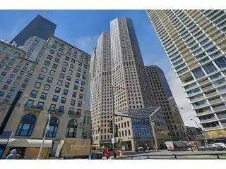 Sky High Living on the Magnificent Mile