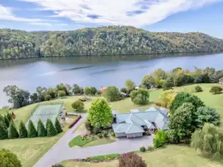 One-of-a-kind Contemporary Lakefront Property