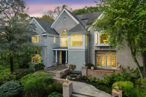 Custom-Built Home on a Quiet Cul-De-Sac