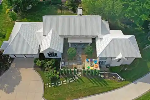 A Showstopper in Every Sense