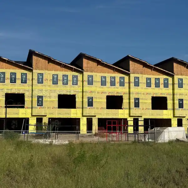 THOUGHTFULLY DESIGNED LUXURY HOME IN CREEKSIDE