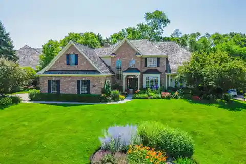 Creekside Luxury with Quartzite Kitchen and Theatre Lounge