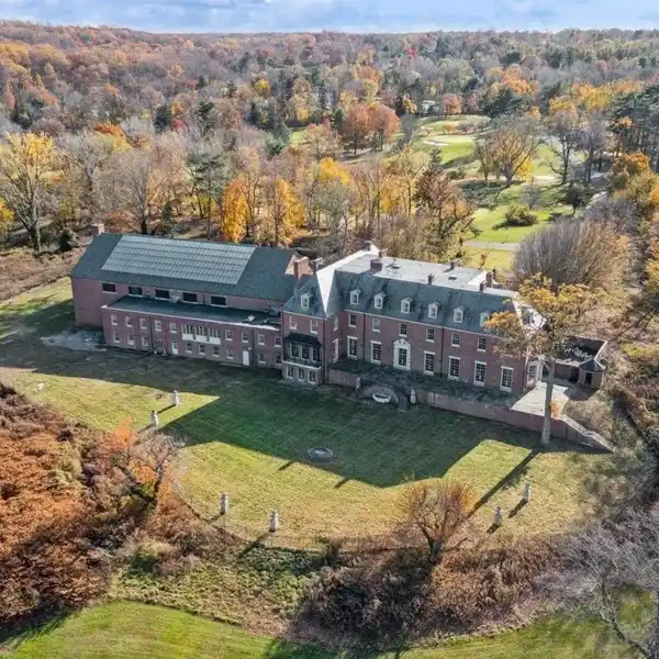 MAGNIFICENT 6.4-ACRE ESTATE
